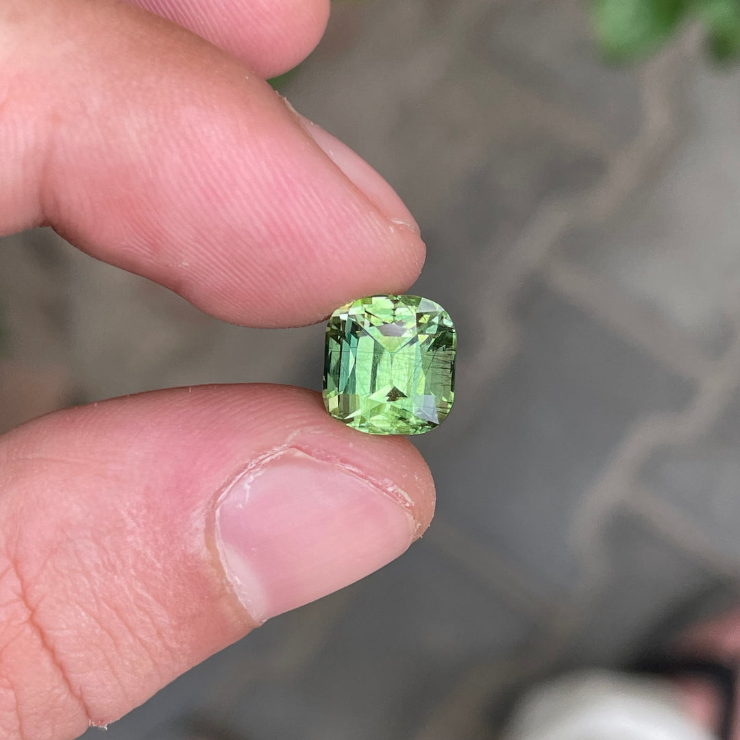 Natural Peridot — Cushion Cut Faceted, Eye-Clean, Pakistan Origin (Ring Setting Gem)