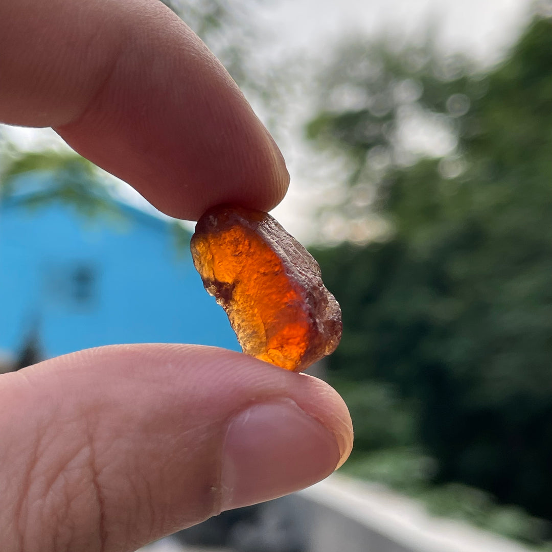 Natural African Hessonite Garnet Rough – 2g+ Pieces, Eye Clean with Smoky Hue