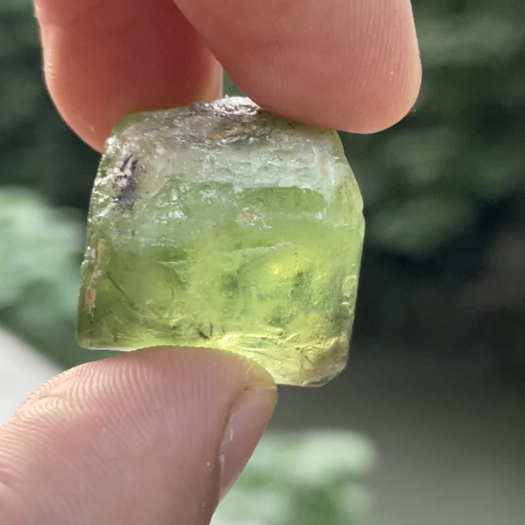 Natural Facet Rough Peridot Crystal – Partly Included Green Gemstone from Pakistan
