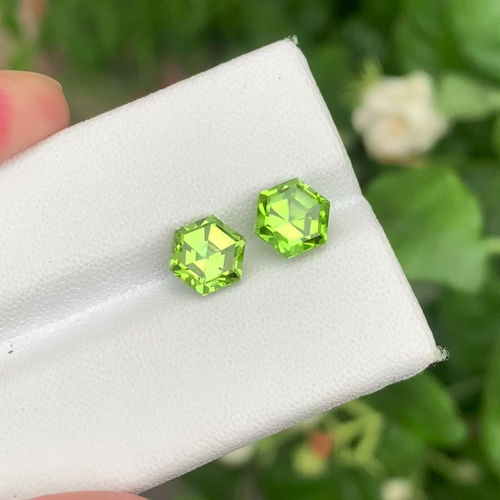 3.50 Carats Loose Peridot Pair