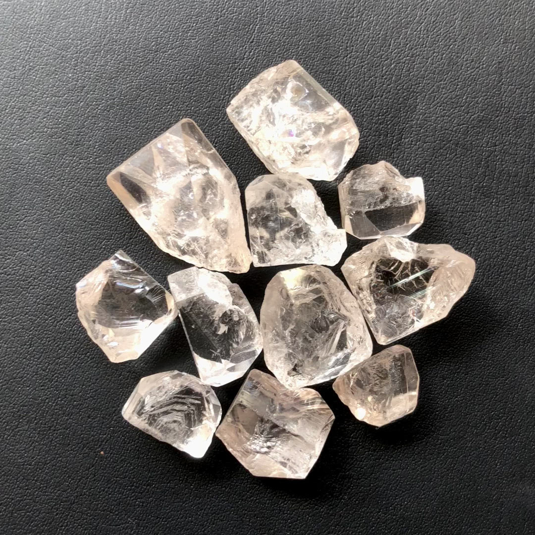 30.48 Grams Rose Gold Rough Topaz For Sale