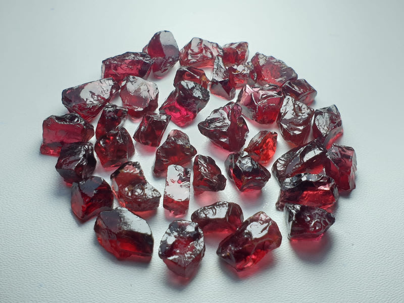 30 Grams Facet Rough Rhodolite Garnet - Noble Gemstones®