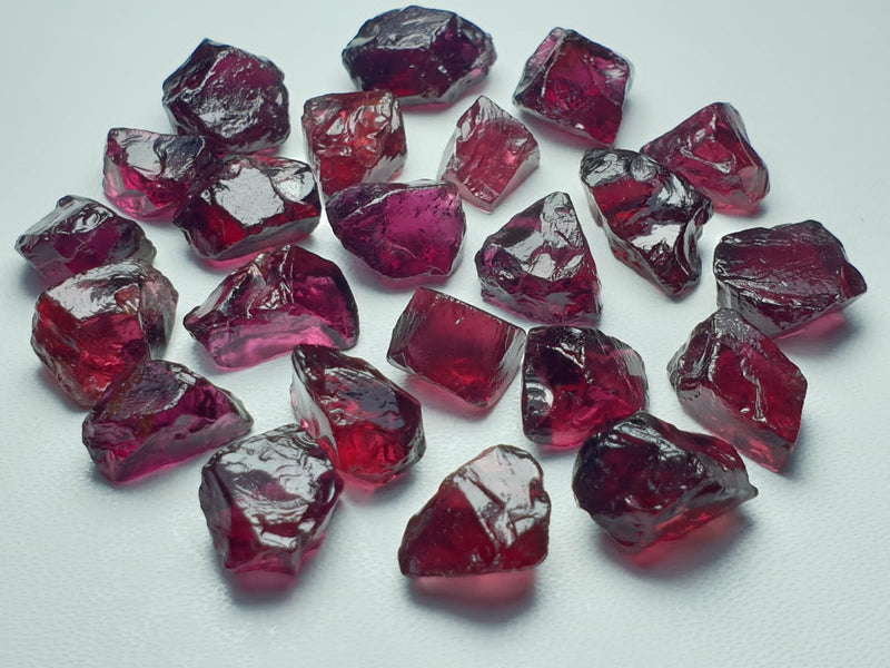 30 Grams Facet Rough Rhodolite Garnet - Noble Gemstones®