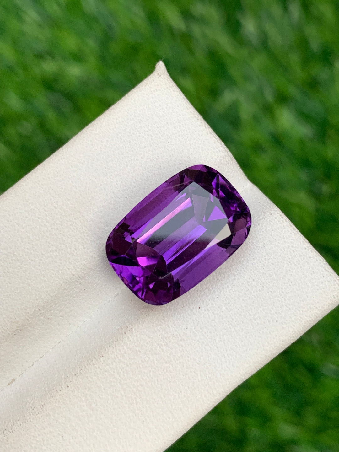 9.40 Carats Faceted Amethyst - Noble Gemstones®