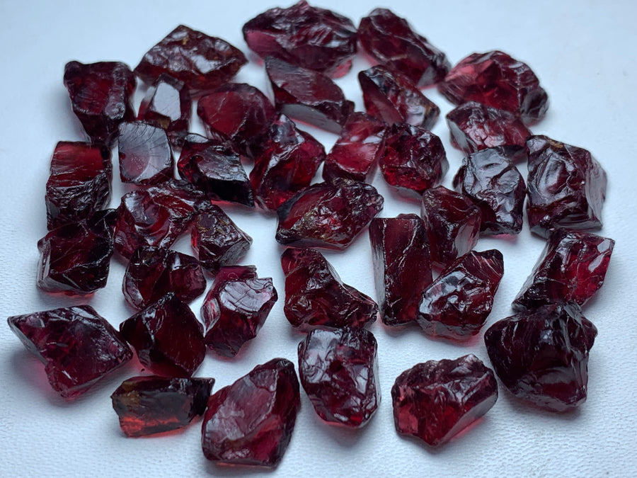 30 Grams Rough Rhodolite Garnet - Noble Gemstones®