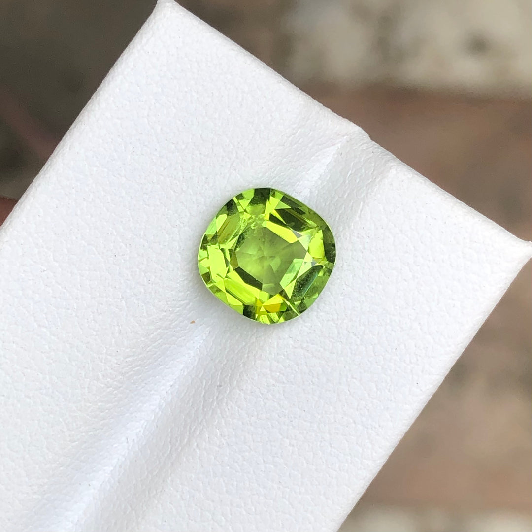 3.50 Carats Faceted Peridot - Noble Gemstones®