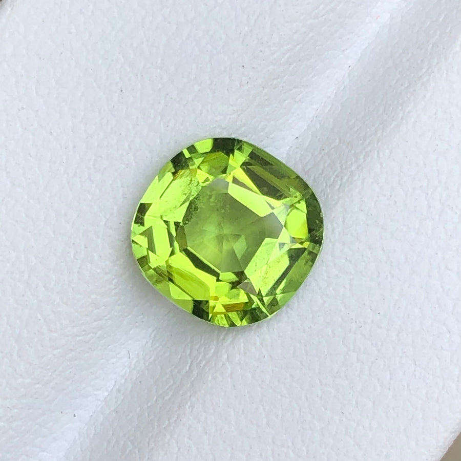 3.50 Carats Faceted Peridot - Noble Gemstones®