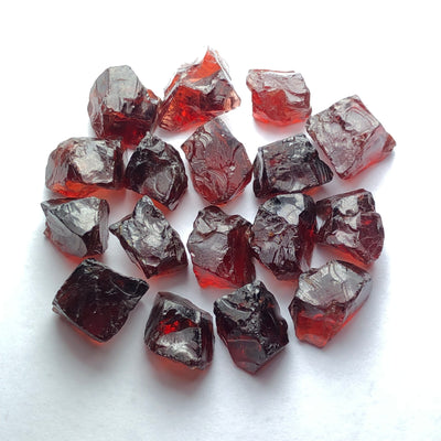 20 Grams Facet Rough Reddish Rhodolite Garnet - Noble Gemstones®