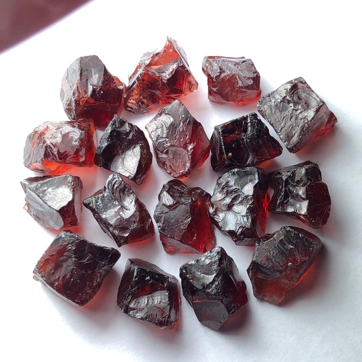 20 Grams Facet Rough Reddish Rhodolite Garnet - Noble Gemstones®