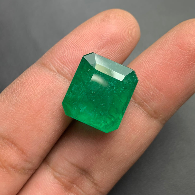 17 Carats Faceted Zambian Emerald