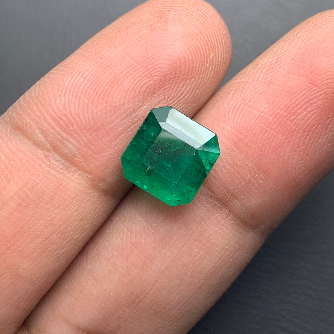 4.60 Carats Faceted Zambian Emerald