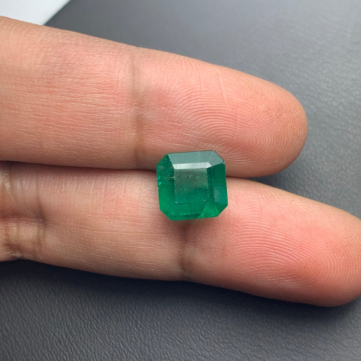 4.60 Carats Faceted Zambian Emerald