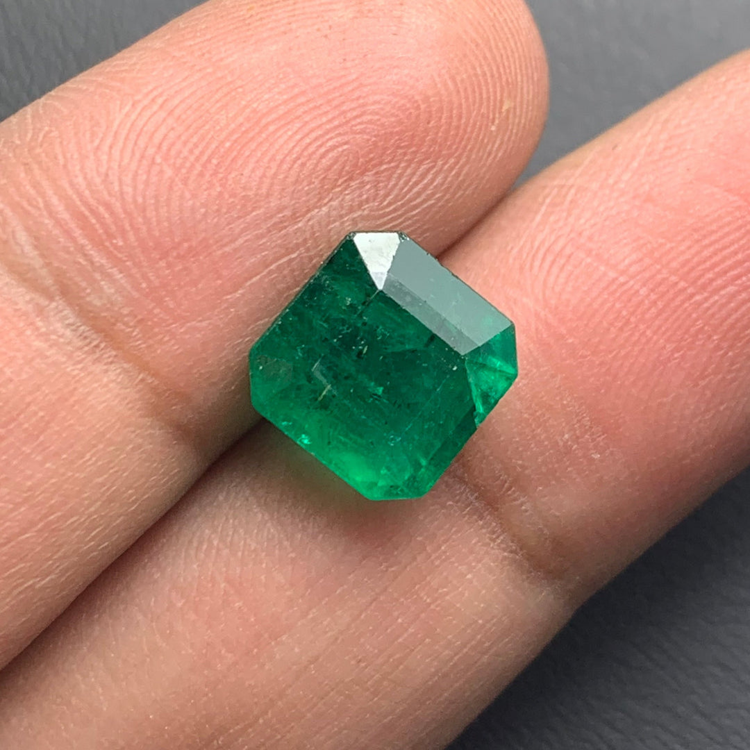 4.60 Carats Faceted Zambian Emerald