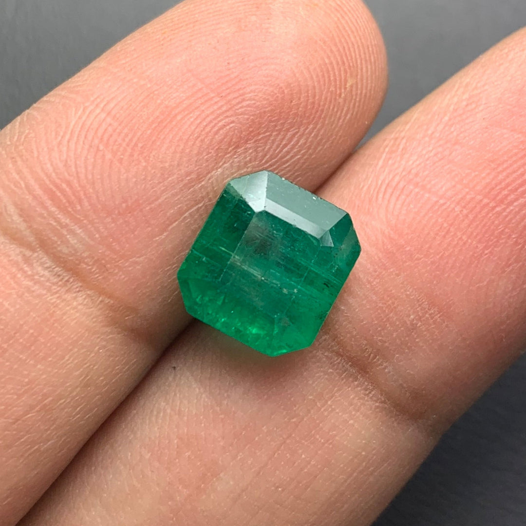 4.25 Carats Faceted Zambian Emerald