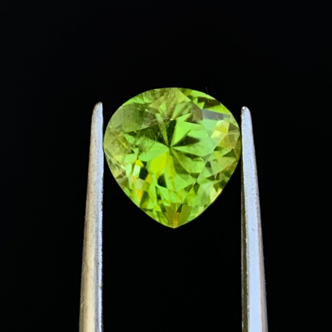 2 Carats Faceted Semi-Precious Peridot