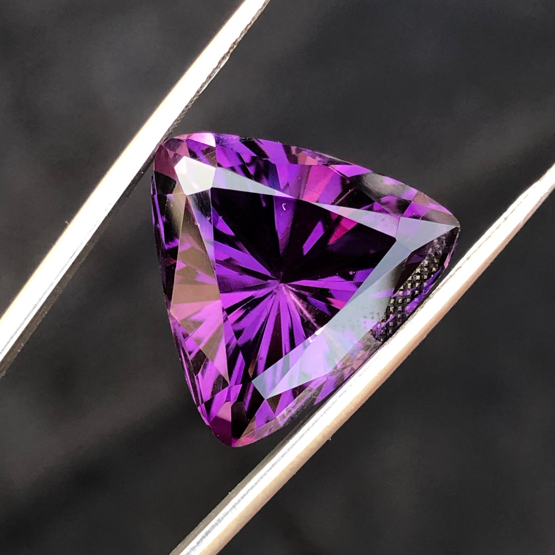 19.70 Carats Natural Faceted Brazilian Amethyst Gemstone - Noble Gemstones®