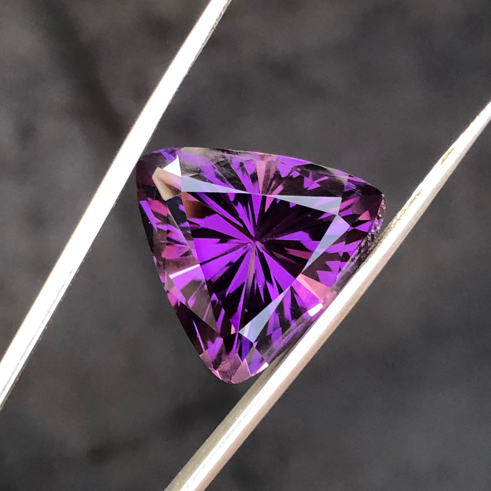 19.70 Carats Natural Faceted Brazilian Amethyst Gemstone - Noble Gemstones®