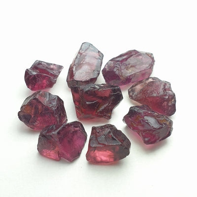 40 Carats Facet Rough Rhodolite Garnet - Noble Gemstones®