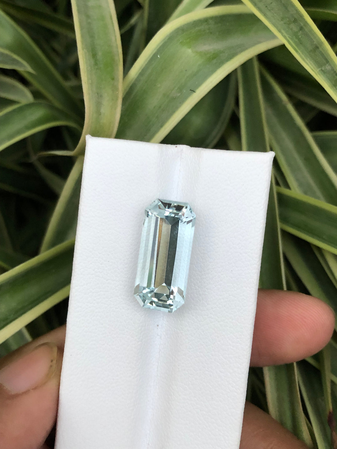 9.40 Carats Sea Water Aquamarine - Noble Gemstones®