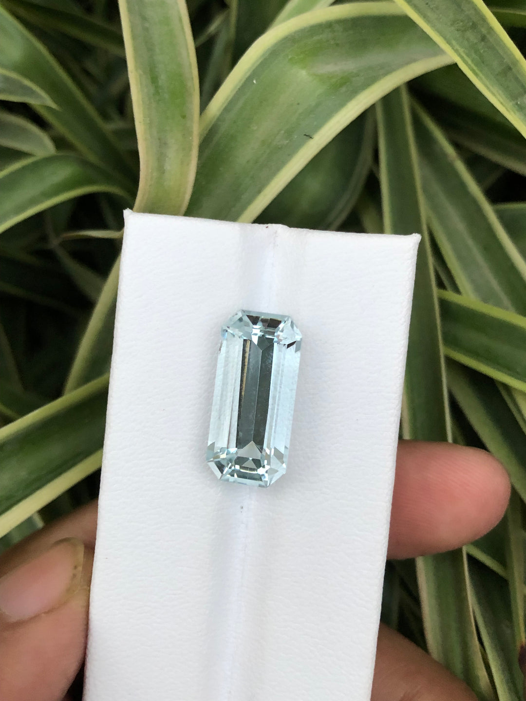 9.40 Carats Sea Water Aquamarine - Noble Gemstones®