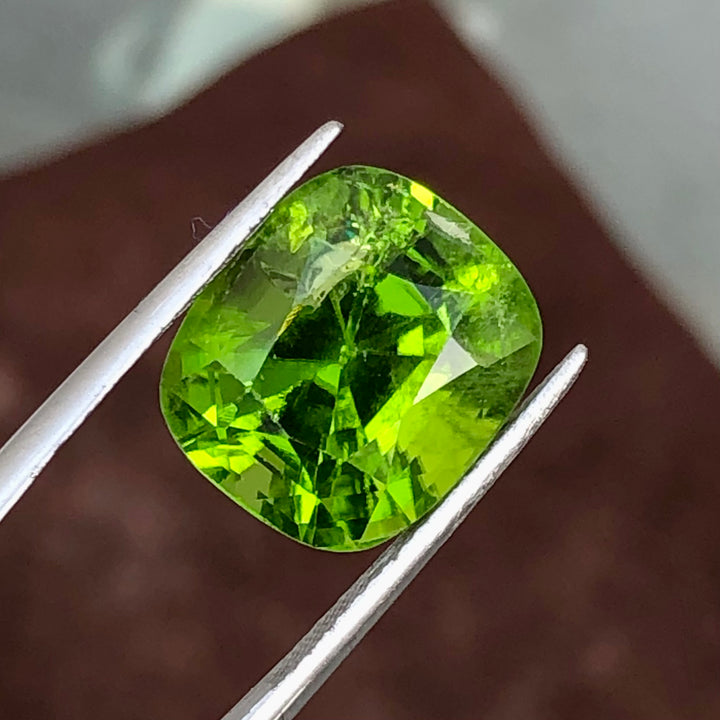 14.10 Carats Faceted Peridot - Noble Gemstones®