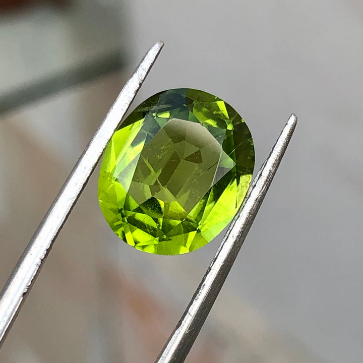 5.35 Carats Faceted Peridot - Noble Gemstones®