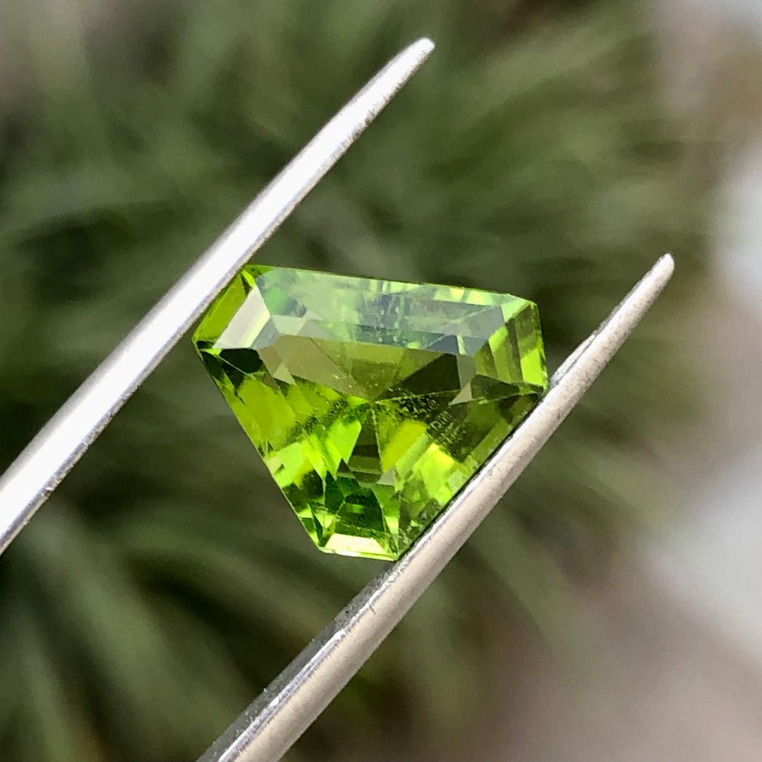 4.35 Carats Faceted Peridot - Noble Gemstones®