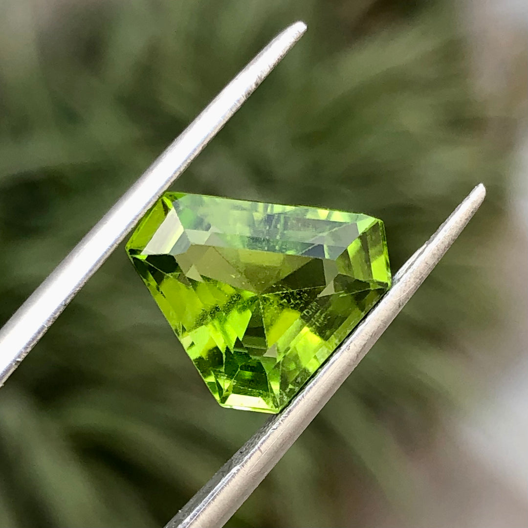 4.35 Carats Faceted Peridot - Noble Gemstones®