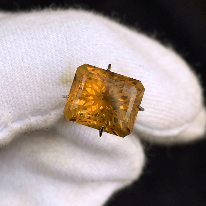 5.25 Carats Faceted Honey Citrine