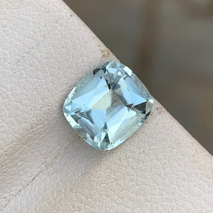 1.90 Carats Faceted Semi-Precious Aquamarine Stone