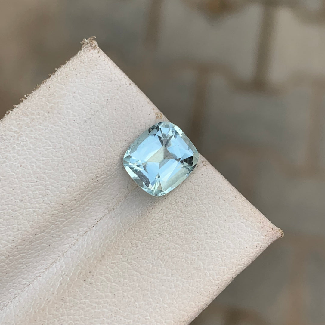 1.90 Carats Faceted Semi-Precious Aquamarine Stone