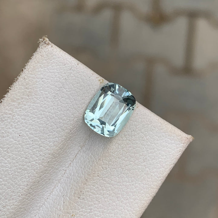 2.30 Carats Faceted Semi-Precious Aquamarine Stone