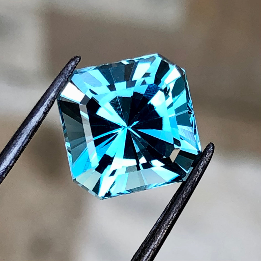 7.60 Carats Faceted Topaz - Noble Gemstones®