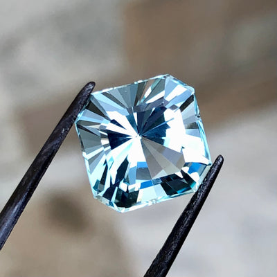 7.45 Carats Faceted Topaz - Noble Gemstones®