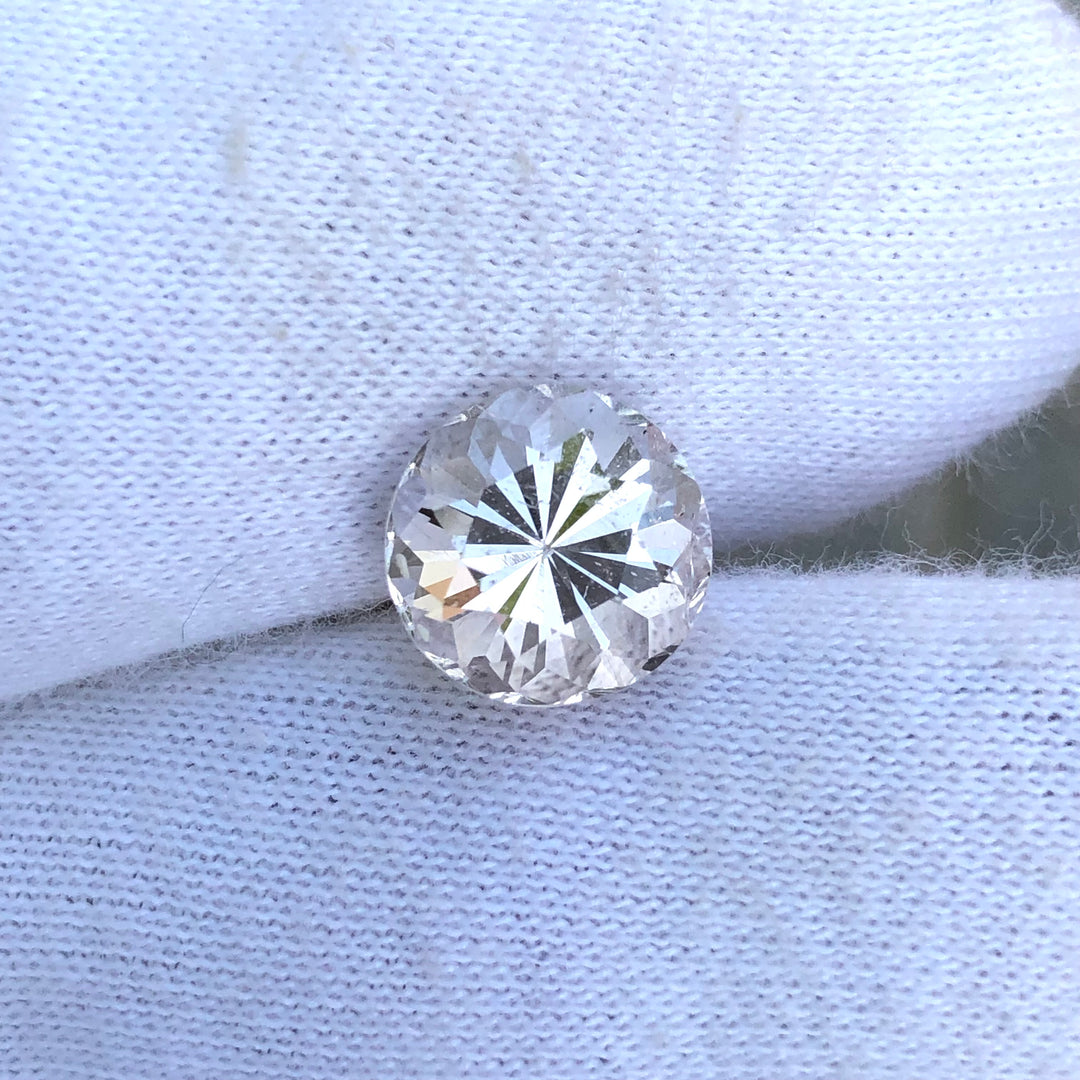 5.30 Carats Faceted African White Topaz