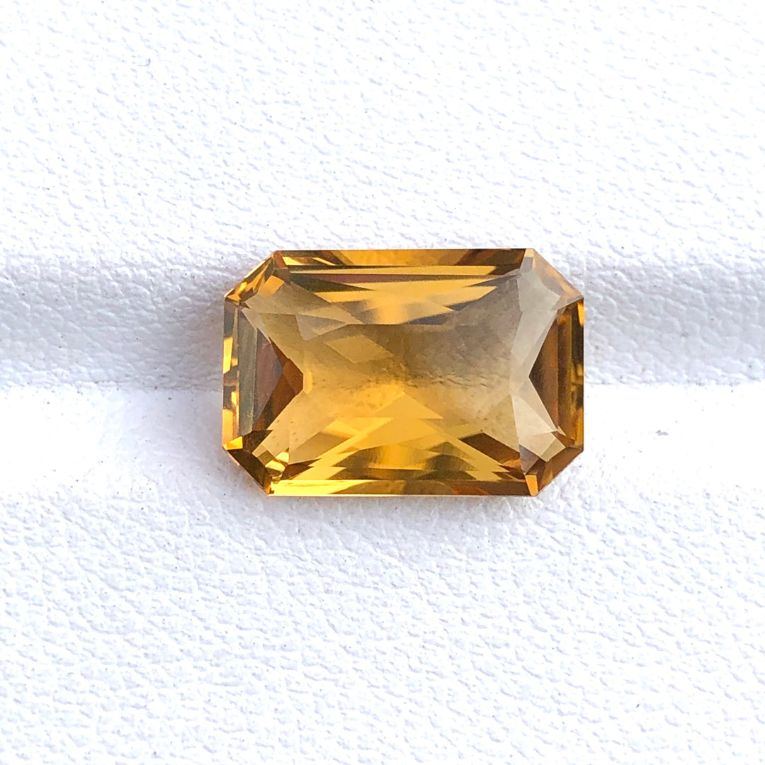 4.70 Carats Faceted Semi-Precious Citrine