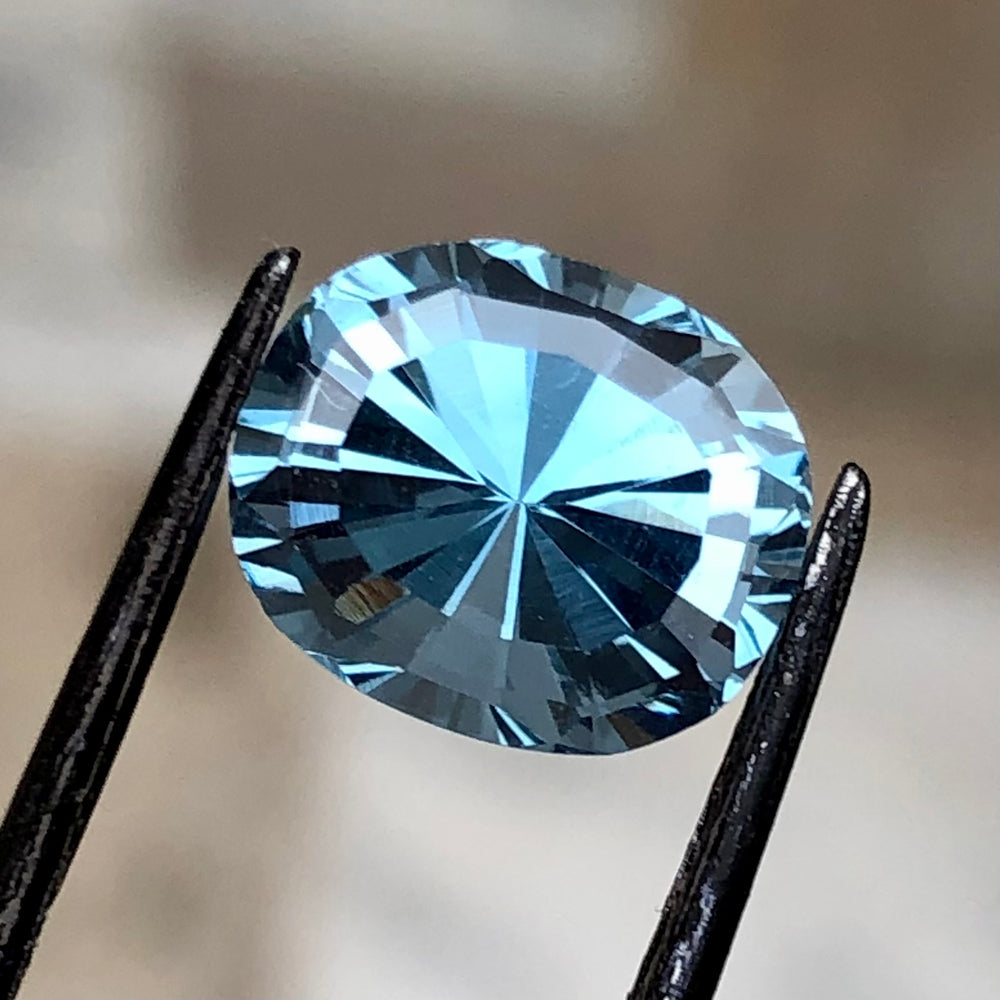 4.60 Carats Faceted Blue Topaz - Noble Gemstones®