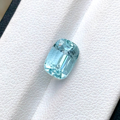 2.60 Carats Faceted Semi-Precious Aquamarine Gemstone