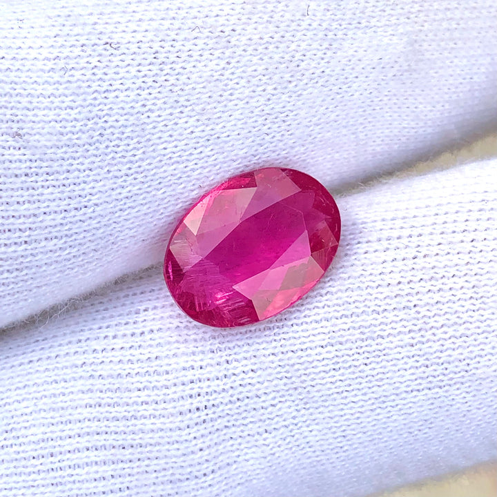 4.75 Carats Faceted Semi-Precious Rubellite Tourmaline