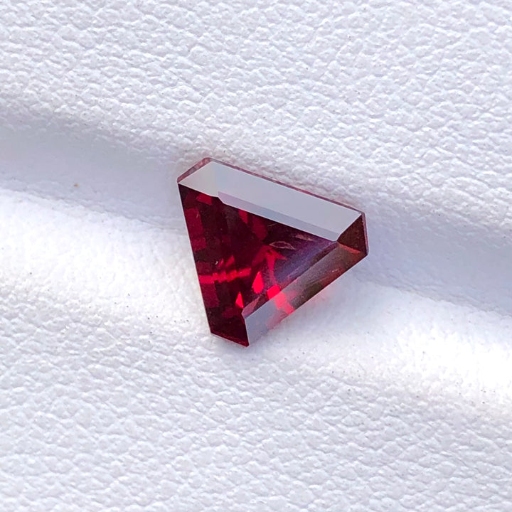 1.75 Carats Faceted Semi-Precious Rhodolite Garnet