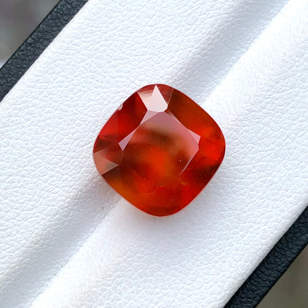 11.50 Carats Faceted Semi-Precious Hessonite Garnet