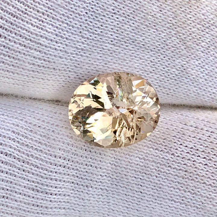 6.90 Carats Faceted Semi-Precious Inclusions White Topaz