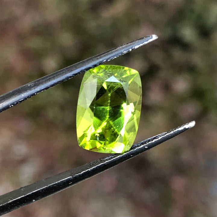 4.20 Carats Faceted Peridot - Noble Gemstones®