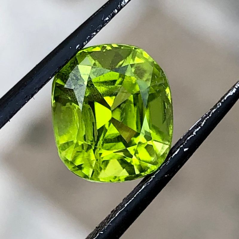 3.85 Carats Faceted Peridot - Noble Gemstones®
