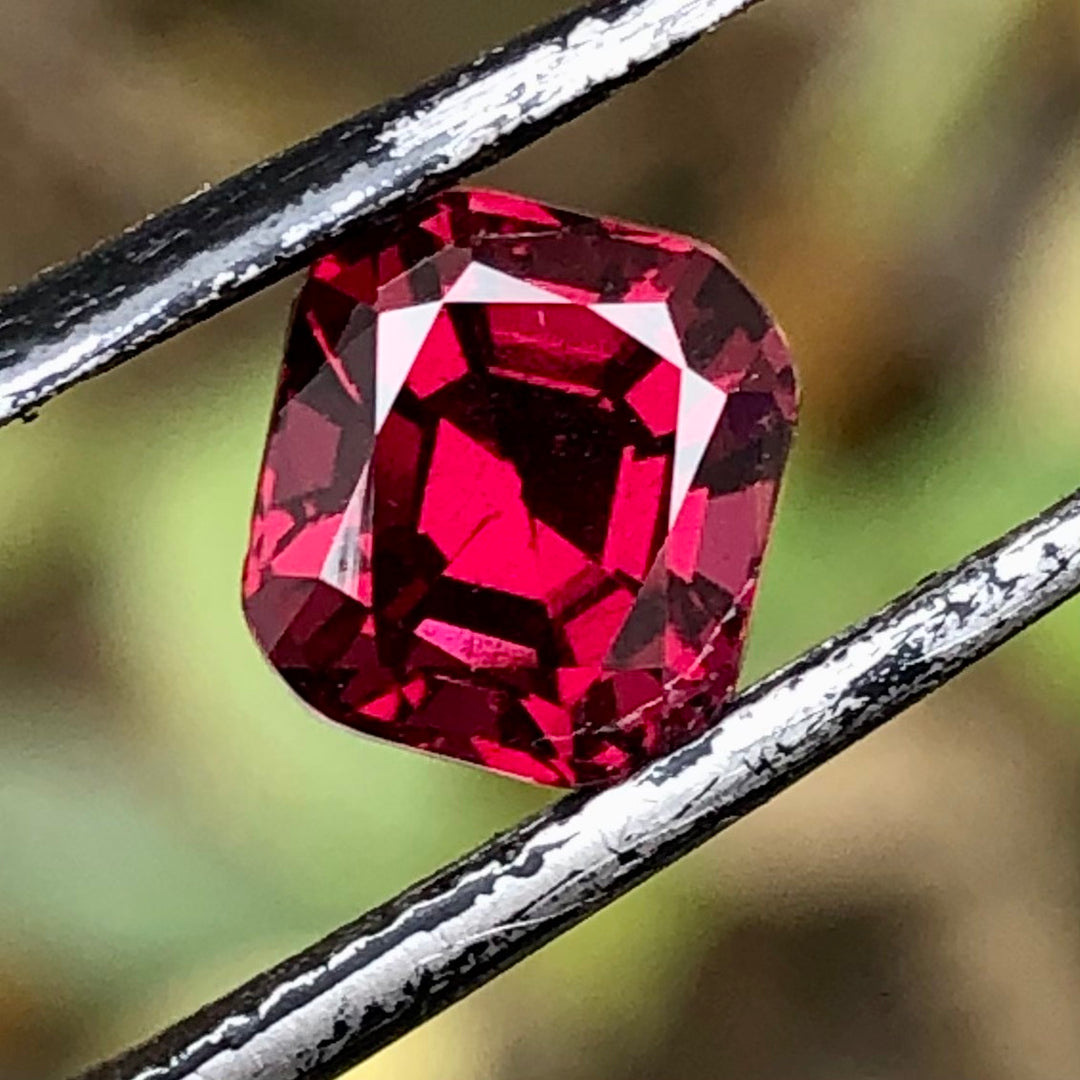 2.10 Carats Faceted Rhodolite Garnet - Noble Gemstones®