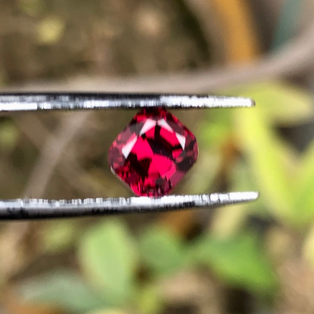 2.10 Carats Faceted Rhodolite Garnet - Noble Gemstones®