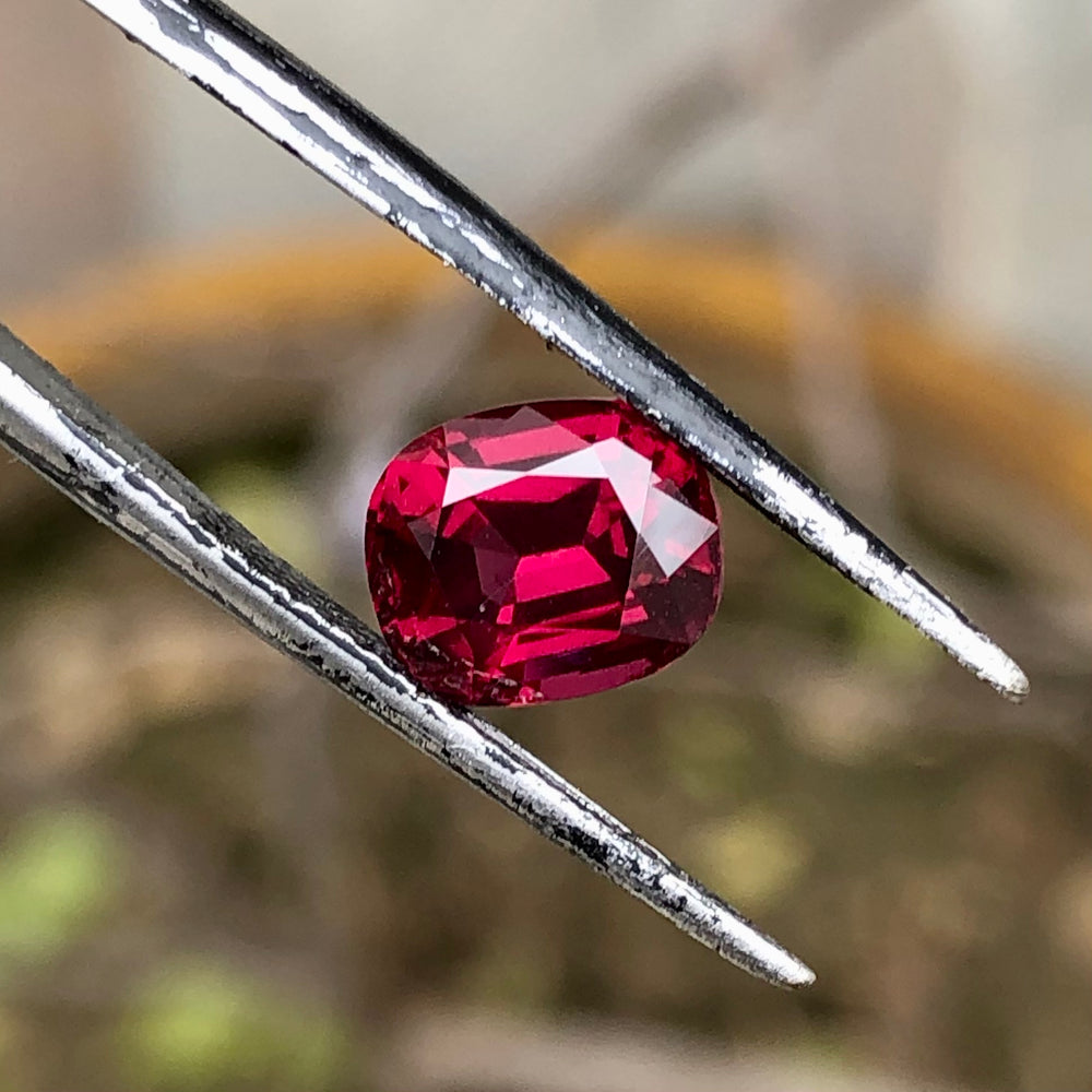 2.25 Carats Faceted Rhodolite Garnet - Noble Gemstones®