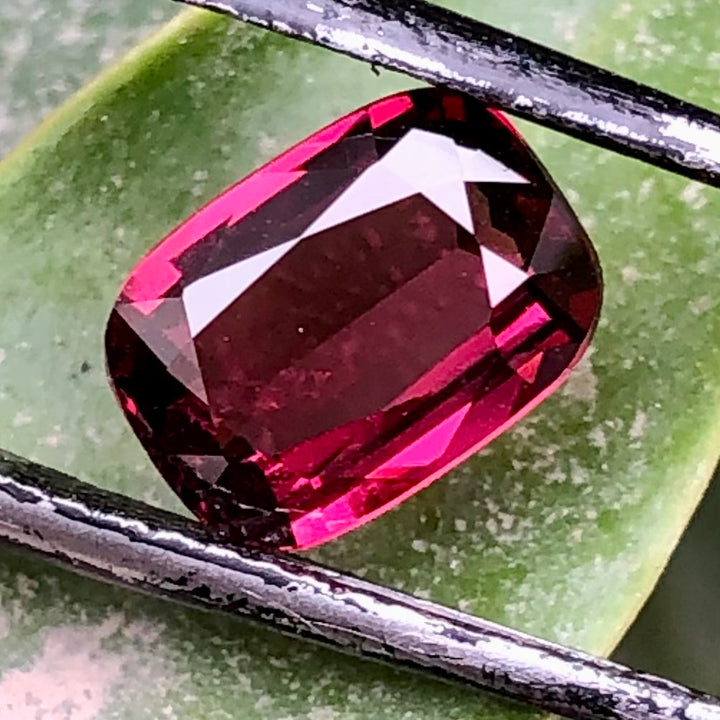 2.30 Carats Faceted Rhodolite Garnet - Noble Gemstones®