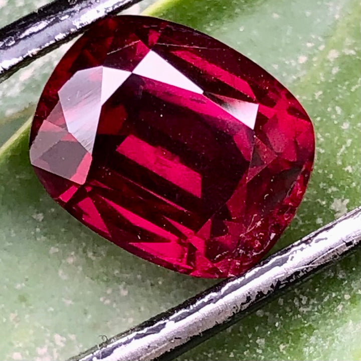 4.40 Carats Faceted Rhodolite Garnet - Noble Gemstones®