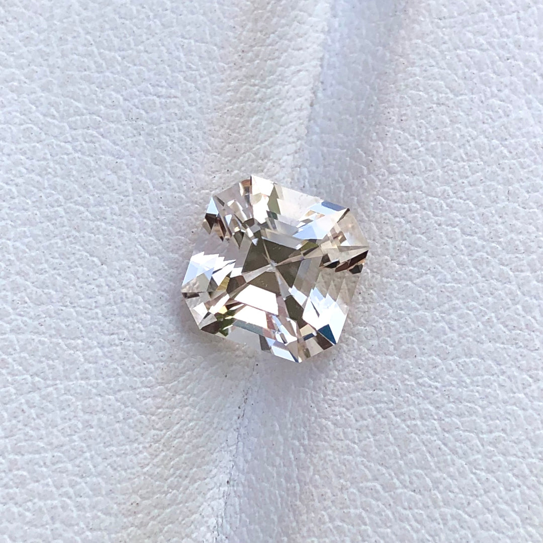 3.15 Carats Faceted Imperial White Topaz